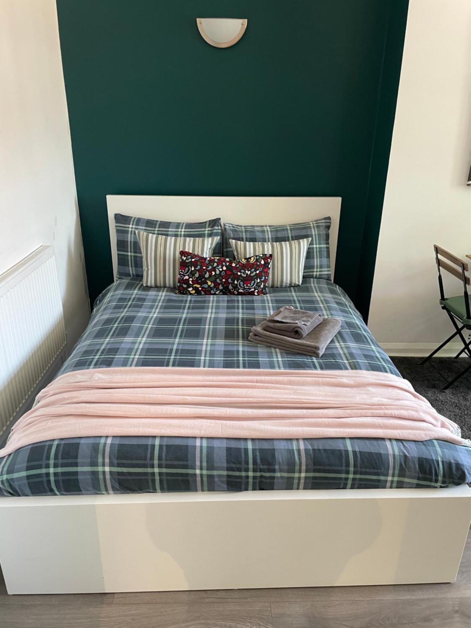 Willesden Green Rooms Лондон Экстерьер фото
